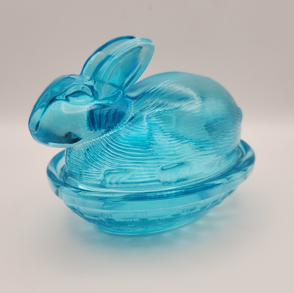 LE Smith Other - 🐰🐣🥕Vintage LE Smith Blue Bunny Covered Candy Dish